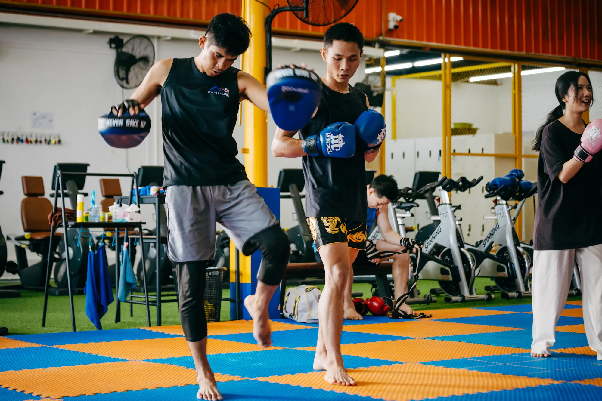 เรียนมวยไทย บ้านครูมวย สาขาแบริ่ง 23 บางนา
