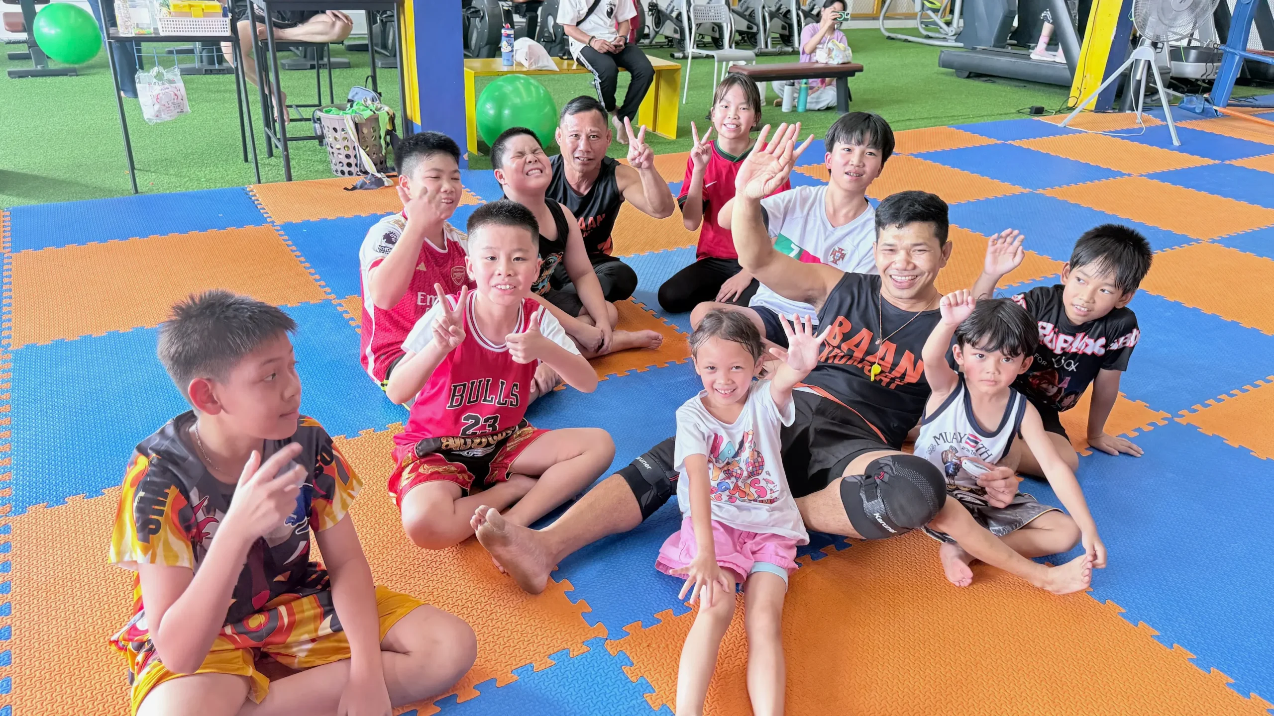 คลาสมวยไทยกลุ่มสำหรับเด็ก สาขาแบริ่ง 23 บางนา