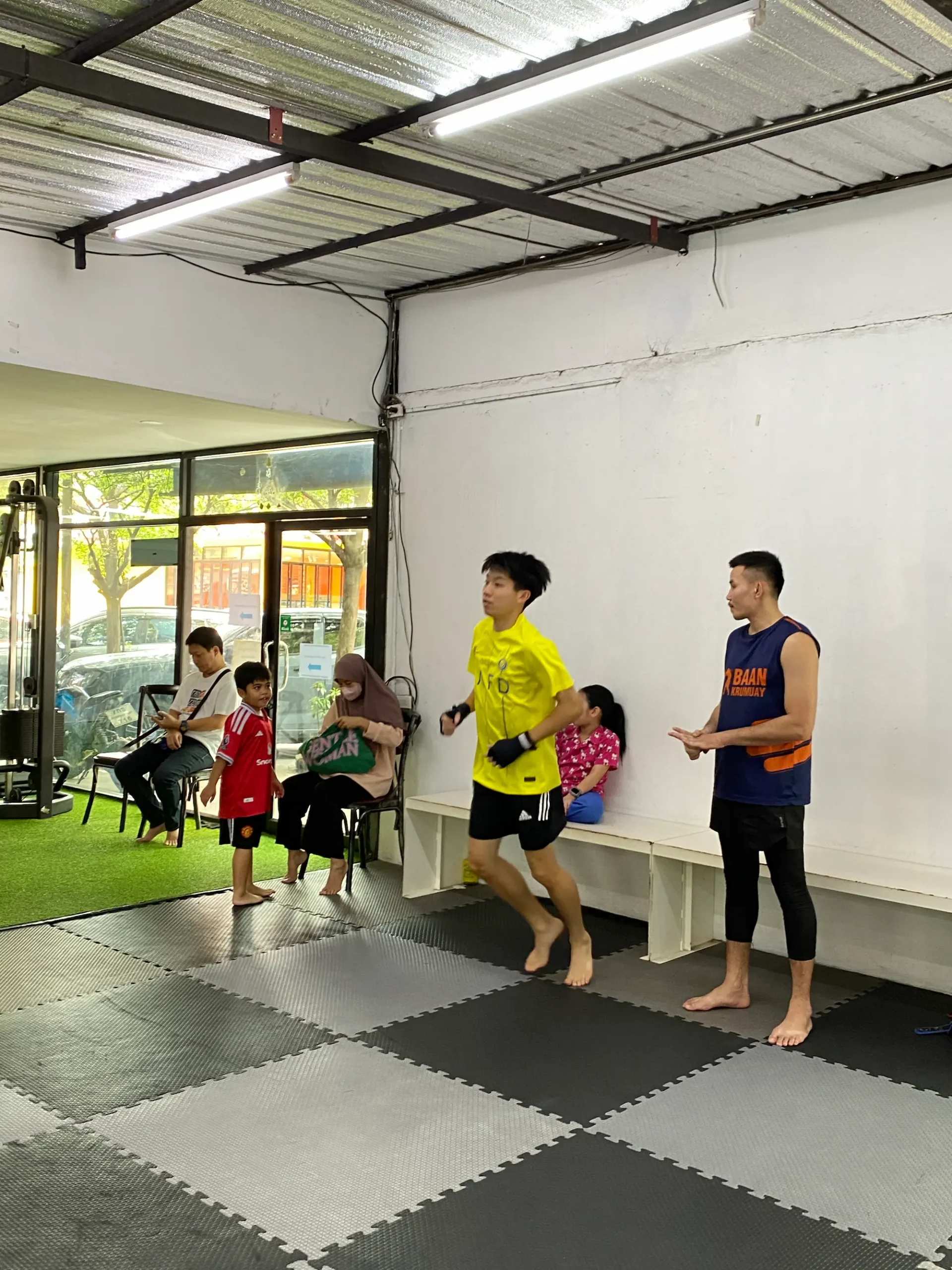 ฝึกมวยไทยสำหรับเด็ก บ้านครูมวย อุดมสุข 58
